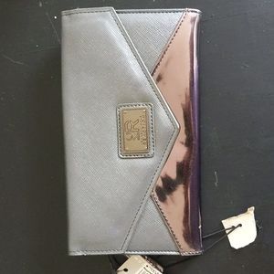Brand New Kenneth Cole clutch